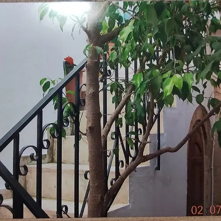 아파트 Stone Retreat In Old Town *
