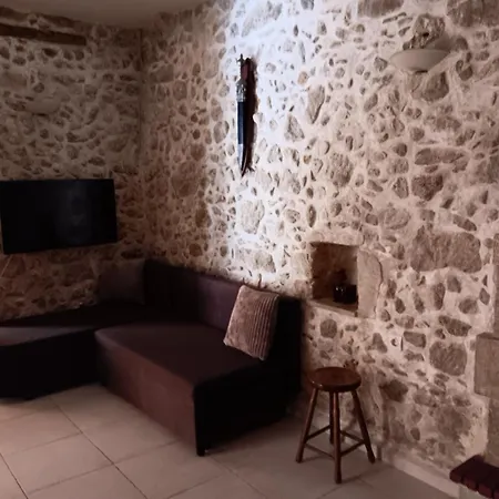 Stone Retreat In Old Town